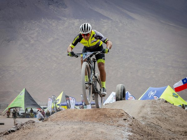 Boostez la Flexibilité des Footballeurs : Les Bienfaits Surprenants du Stretching Dynamique